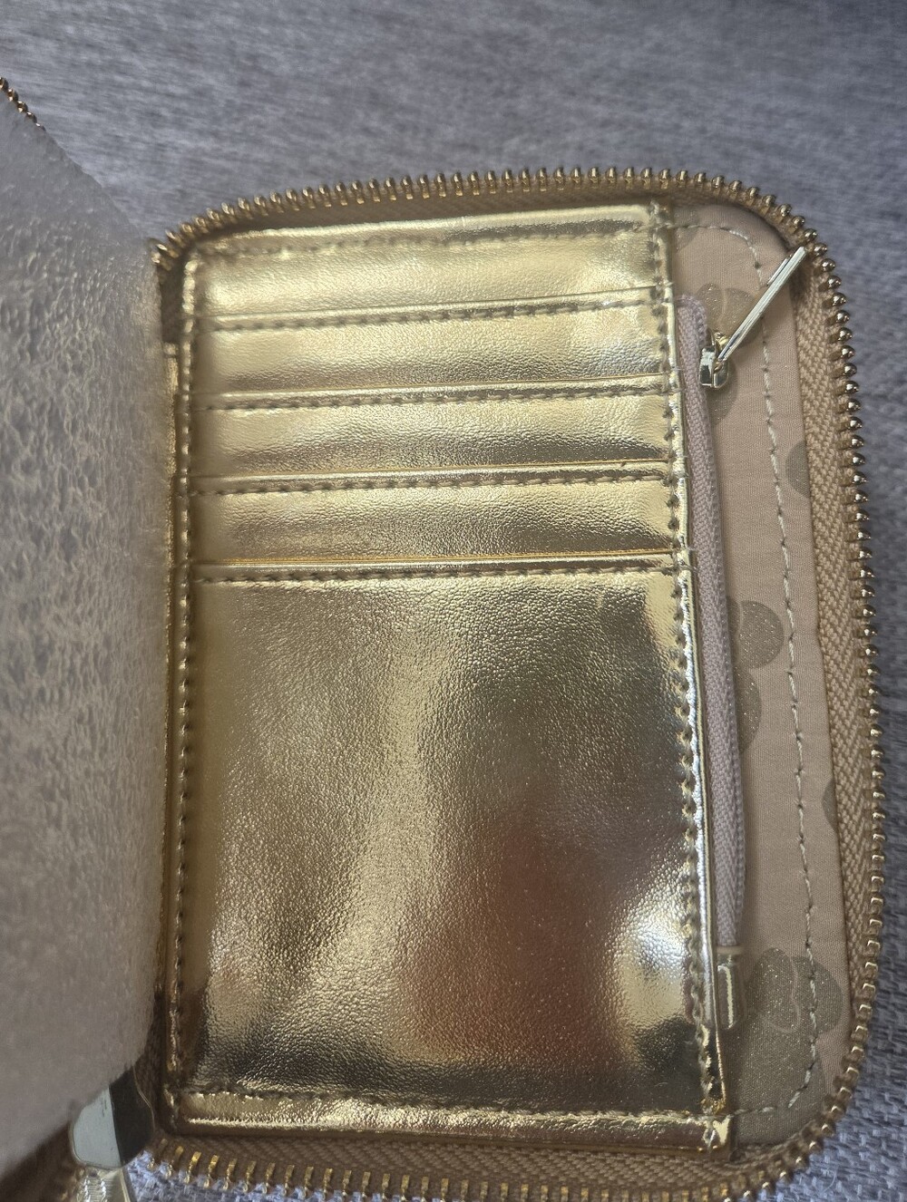 Wallet✨ SPARKLE ✨ Authentic Disney Parks x Loungefly Minnie Mouse Gold - Picture 8 of 9